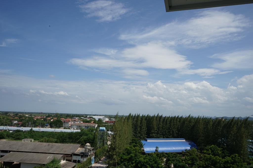 Tai-Shan Suites Ratchaburi Luaran gambar